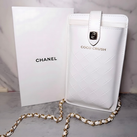 Chanel New Quilted White Phone & Card Holder Crossbody Gold Chain Strap GWP VIP - Picture 7 of 10